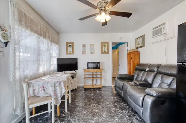 $420,000 | 8 East Magnolia Avenue, Port Orange, FL 32127