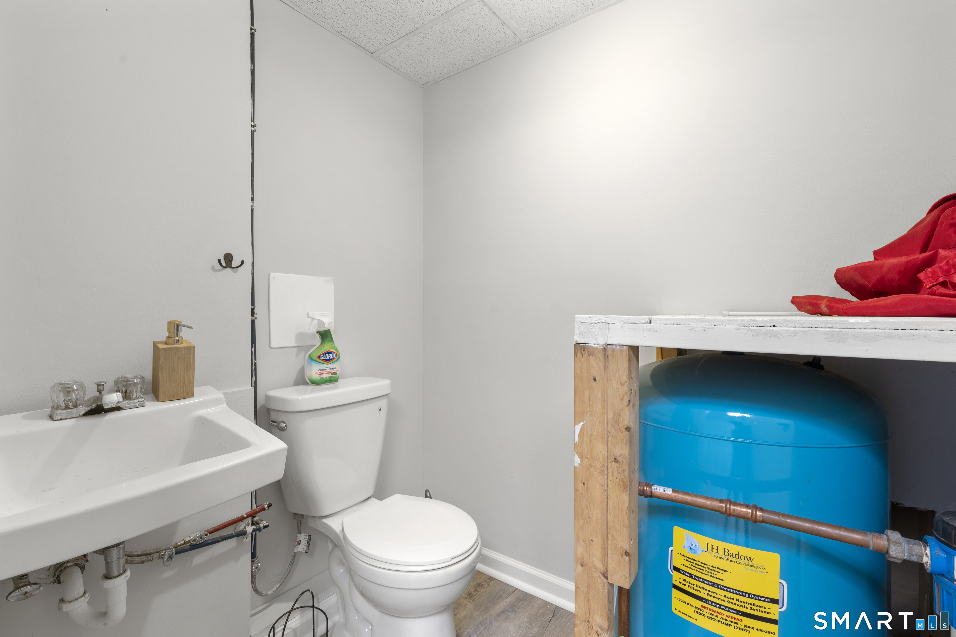 13 Williams Court Wolcott, CT 06716 - Photo 24 of 33 a bathroom with a sink toilet and a mirror