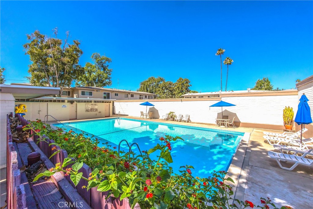 186 North Center Place Redlands, CA 92373 - Photo 25 of 28 a view of a backyard