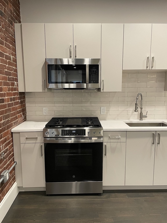 281 Franklin Street, Unit 402 Boston, MA 02110 - Photo 5 of 24