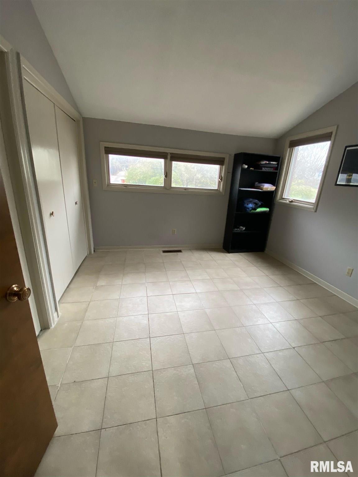 2012 Jeanette Lane, Unit F Springfield, IL 62702 - Photo 17 of 20