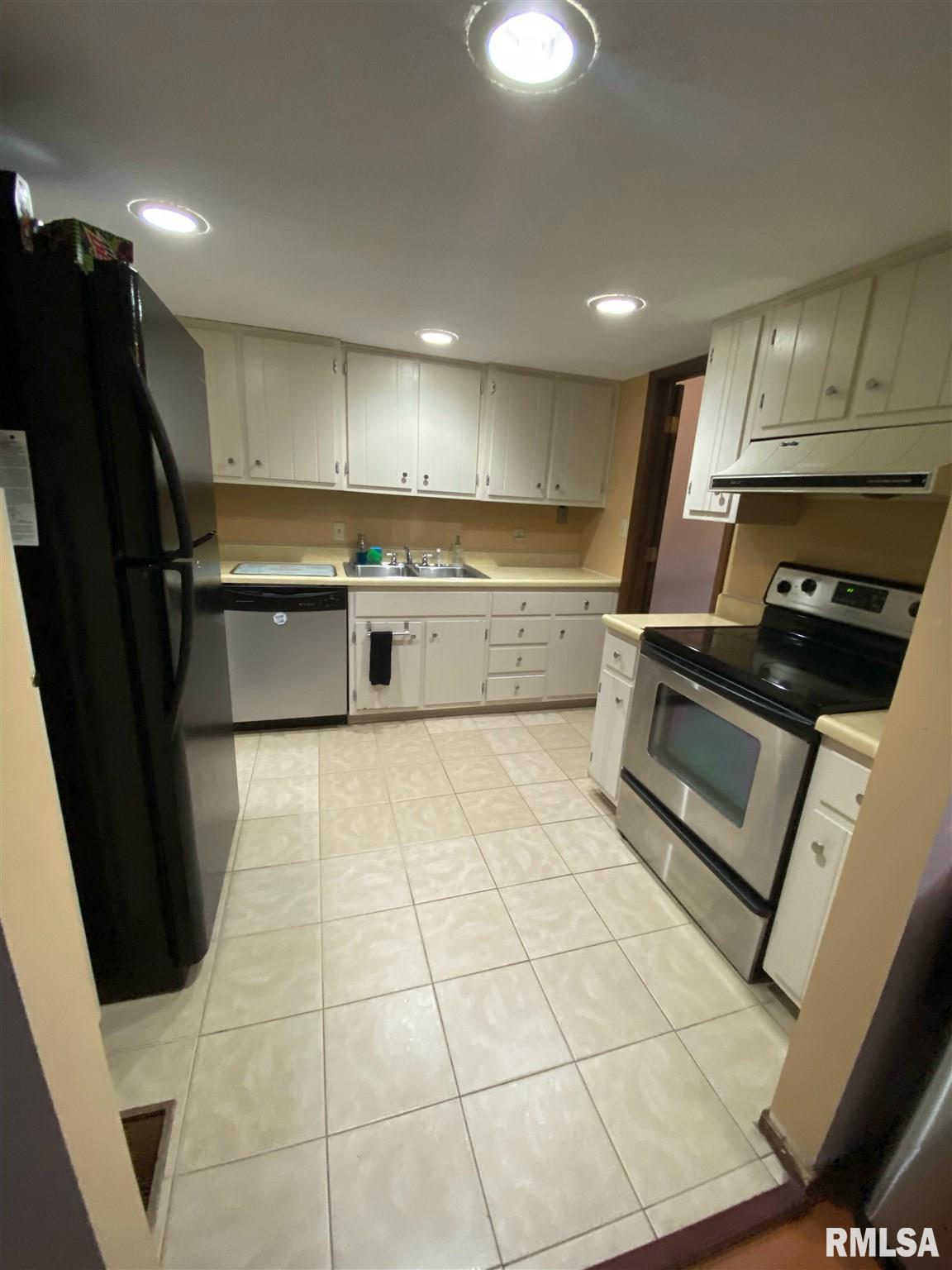 2012 Jeanette Lane, Unit F Springfield, IL 62702 - Photo 8 of 20