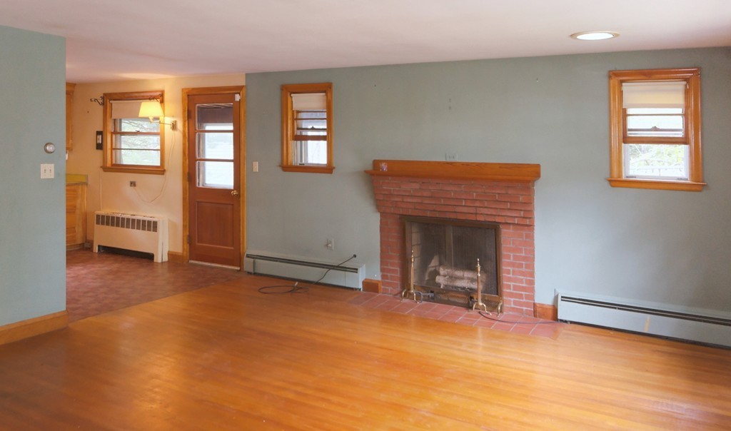 59 Albemarle Road Waltham, MA 02452 - Photo 3 of 12 Gallery Image 3