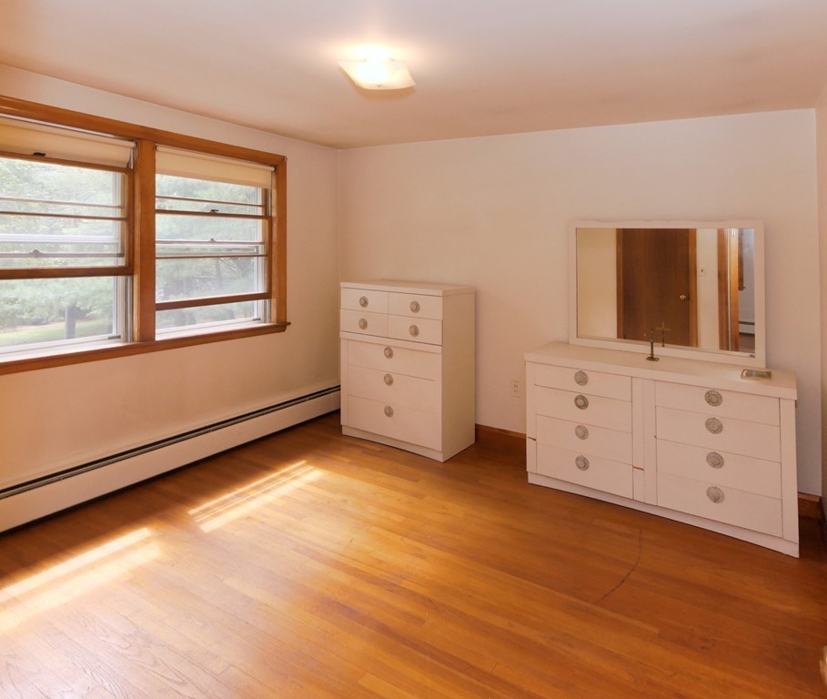 59 Albemarle Road Waltham, MA 02452 - Photo 8 of 12 Gallery Image 8