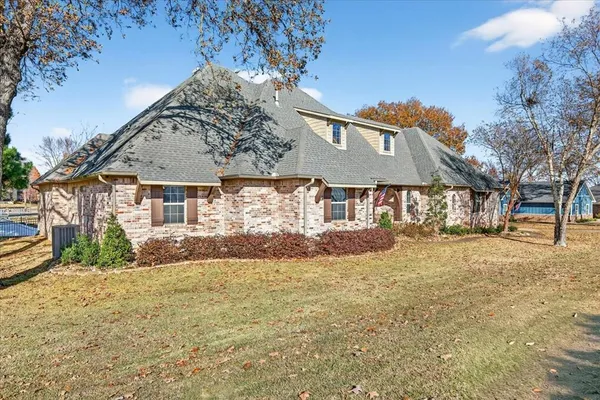 a view of outdoor space yard and patio