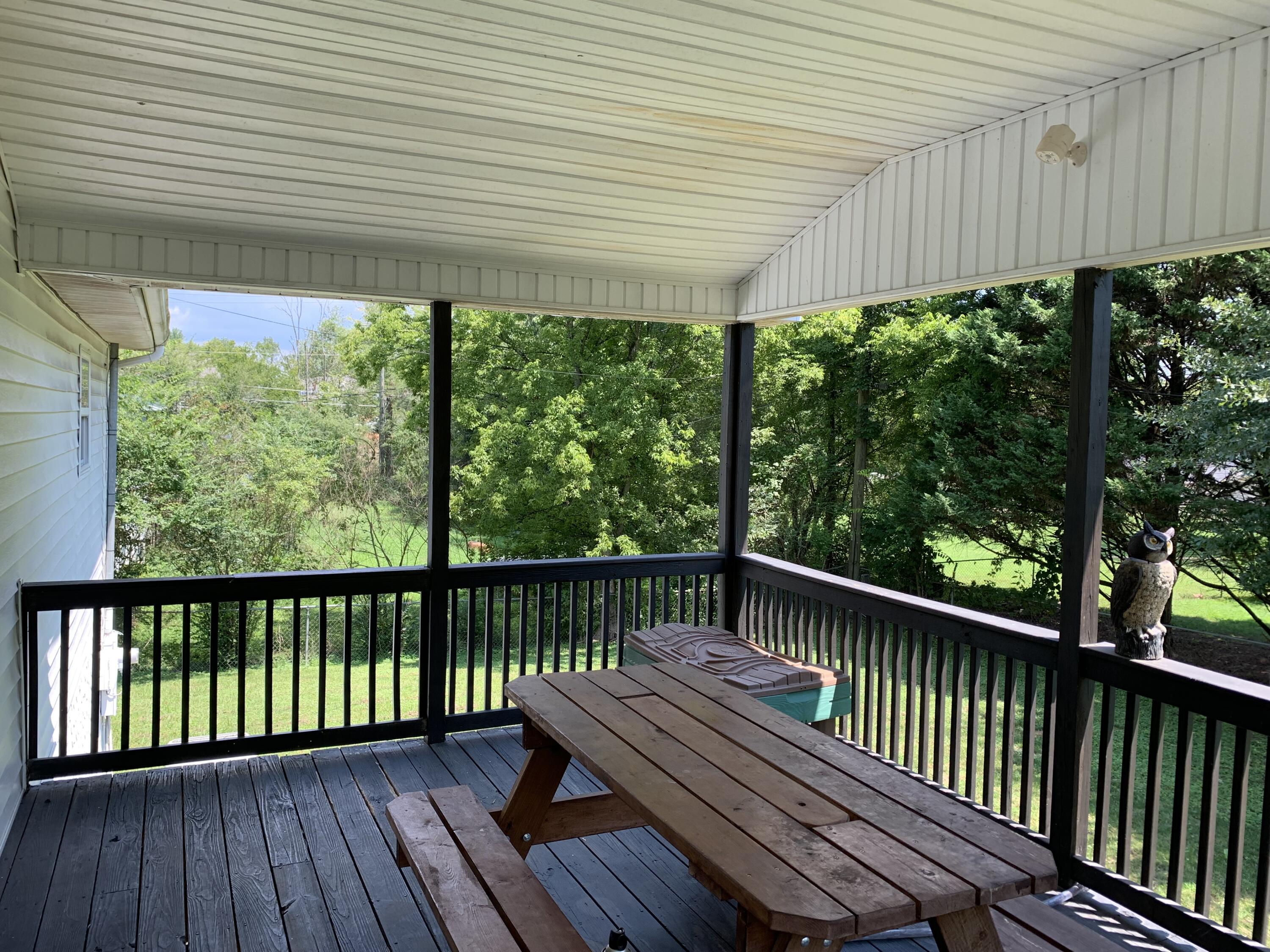 7018 South Dent Road Hixson, TN 37343 - Photo 4 of 28 IMG_1278