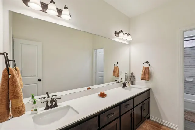 $568,000 | 430 Solo Rdg Drive, Waxahachie, TX 75167