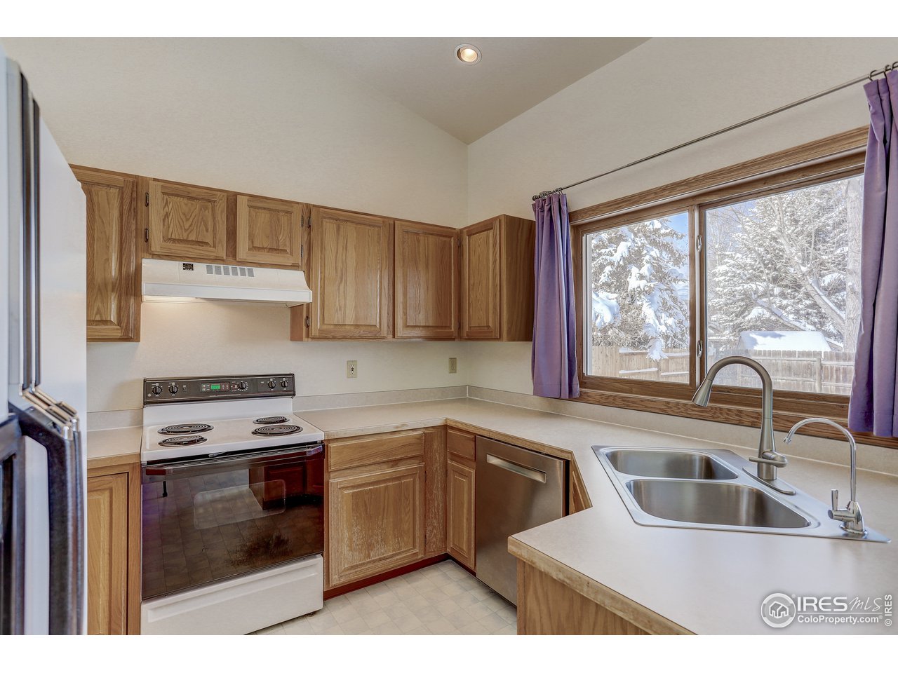2624 Bison Road Fort Collins, CO 80525 - Photo 9 of 29 Lots of Cabinets