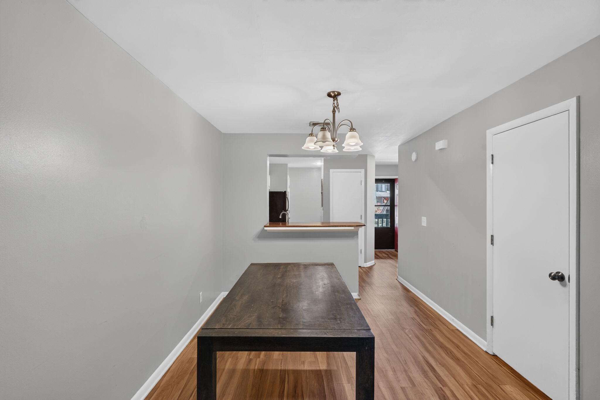 1530 Fort Johnson Road, Unit 1L Charleston, SC 29412 - Photo 10 of 29 Dining Area & Kitchen