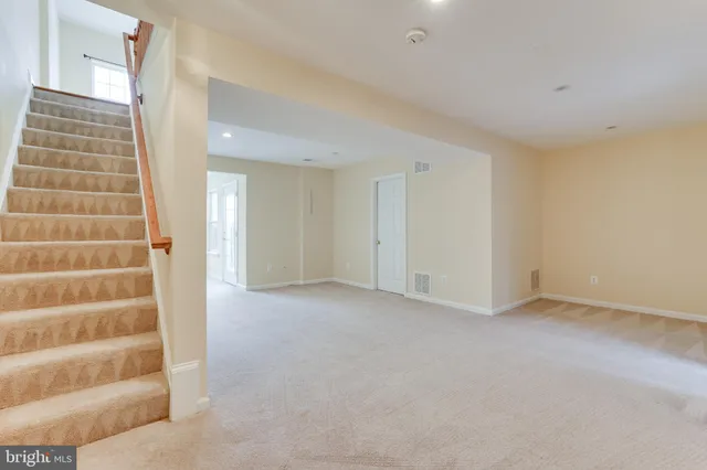 $2,695 | 16742 Sweeney Lane, Woodbridge, VA 22191