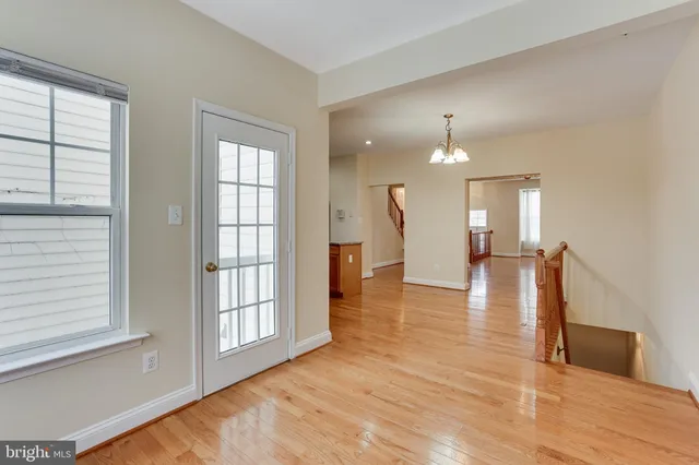 $2,695 | 16742 Sweeney Lane, Woodbridge, VA 22191