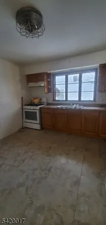 $2,000 | 171 Stuyvesant Avenue, Unit 2B, Newark, NJ 07106