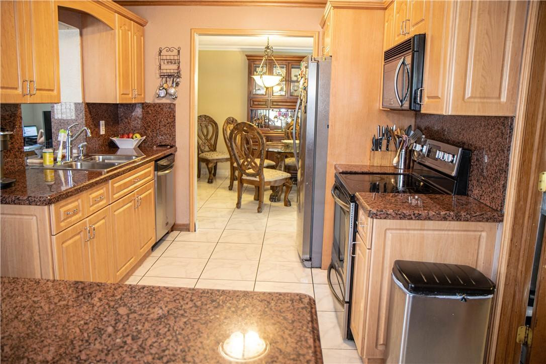 22268 Southwest 66th Avenue Boca Raton, FL 33428 - Photo 7 of 14 Photo 7