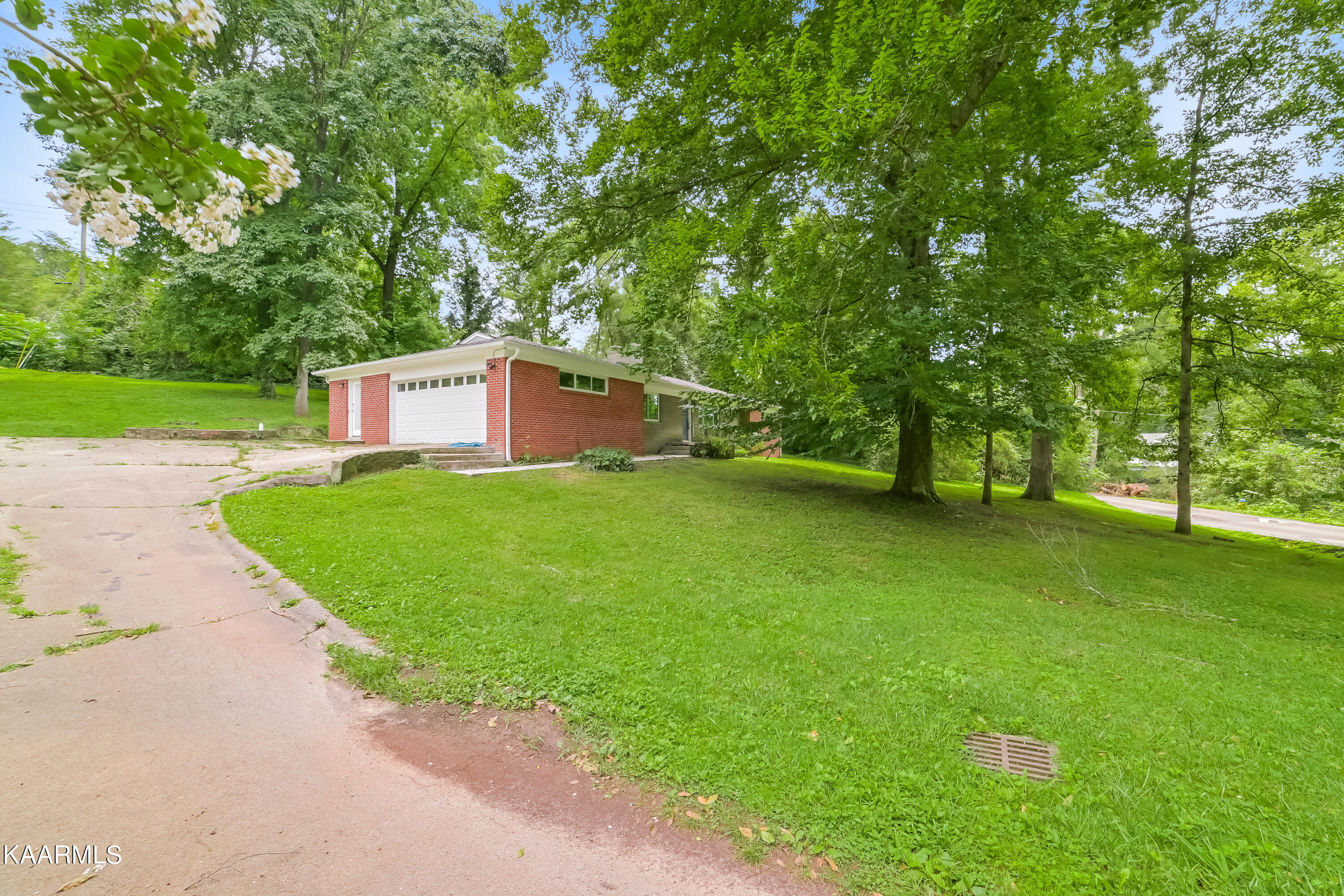 4604 Sunset Road West Knoxville, TN 37914 - Photo 18 of 27 listing_17