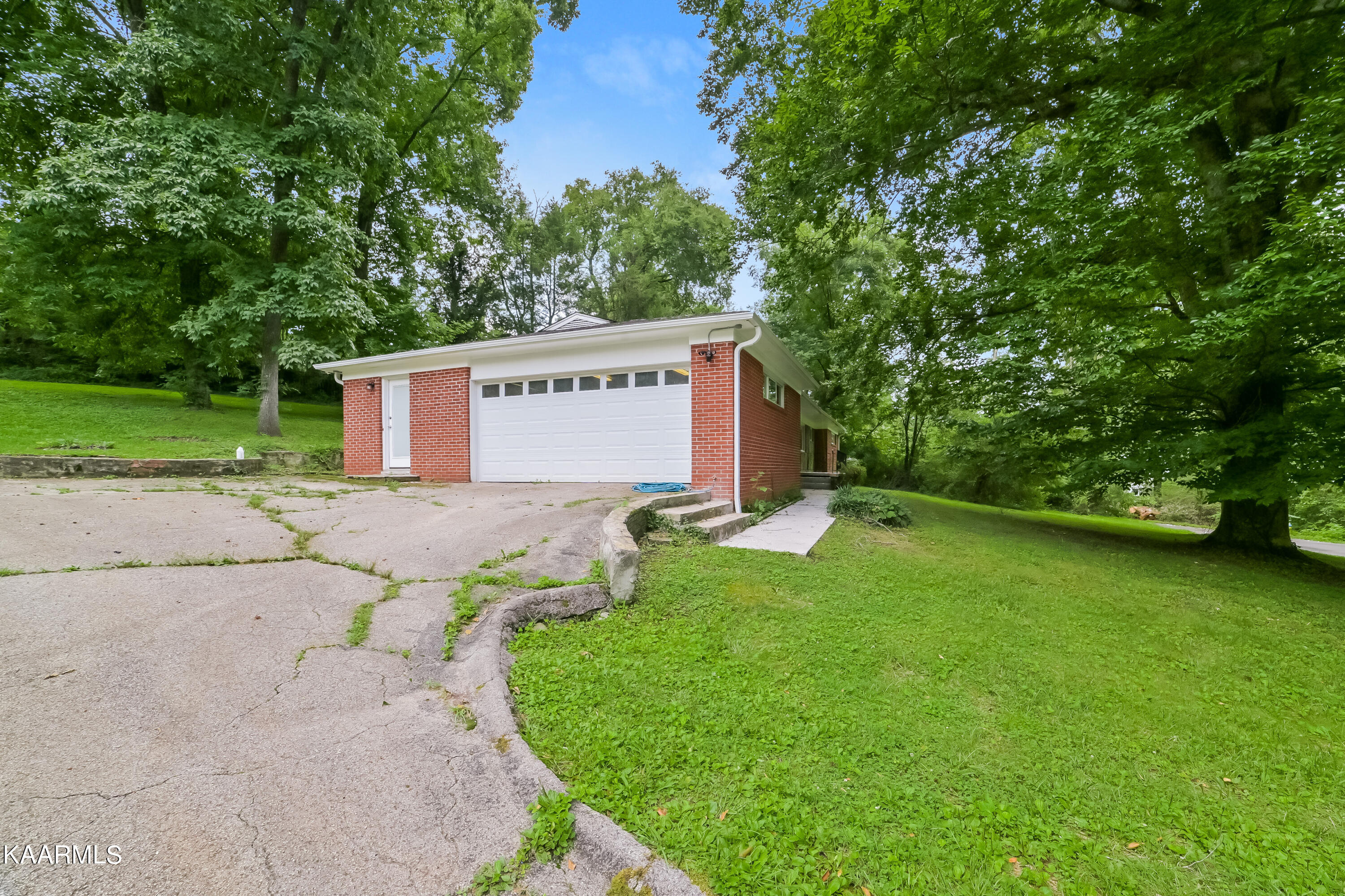 4604 Sunset Road West Knoxville, TN 37914 - Photo 8 of 27 listing_7
