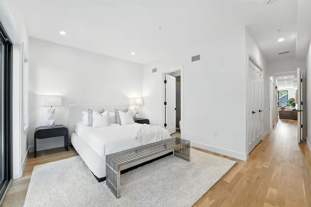 $765,000 | 28 Beacon Avenue, Unit 2A, Jersey City, NJ 07306