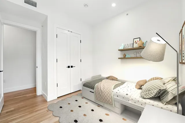 $765,000 | 28 Beacon Avenue, Unit 2A, Jersey City, NJ 07306