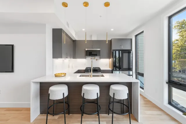 $765,000 | 28 Beacon Avenue, Unit 2A, Jersey City, NJ 07306