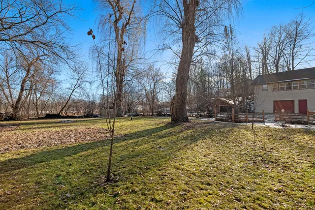 $230,800 | W6285 Harbor Lights Circle, Lyndon, WI 53011