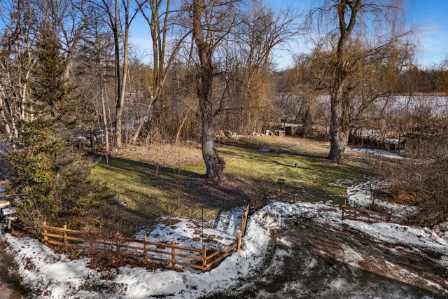 $230,800 | W6285 Harbor Lights Circle, Lyndon, WI 53011