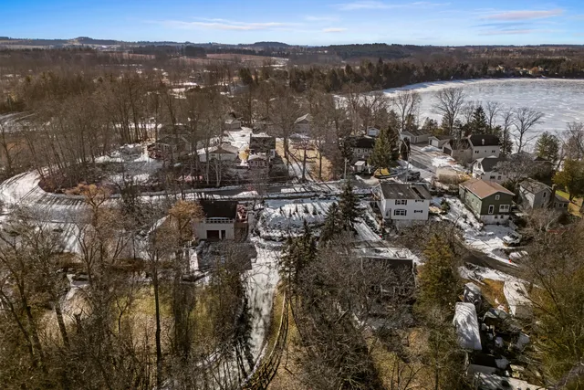 $230,800 | W6285 Harbor Lights Circle, Lyndon, WI 53011