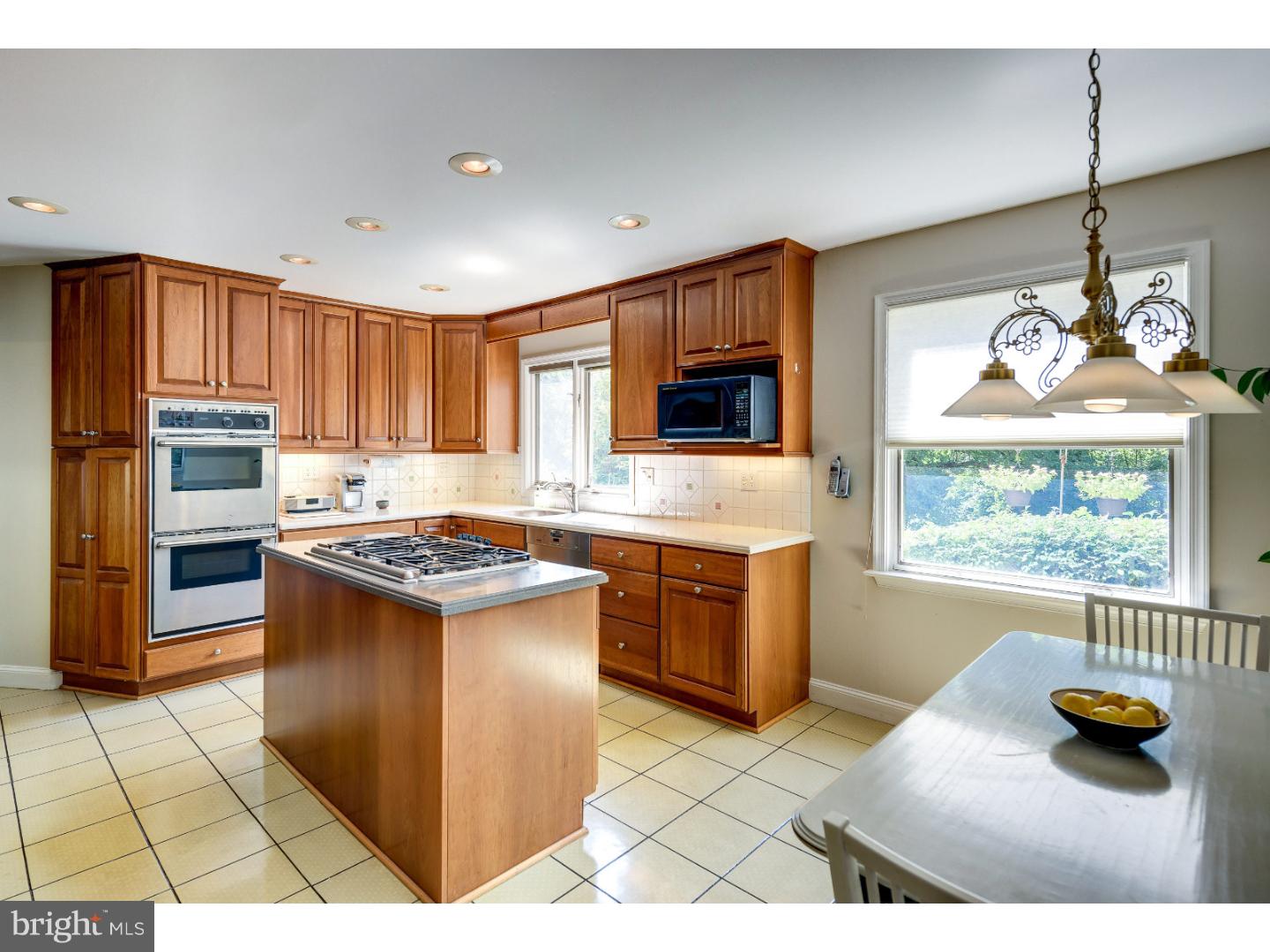 435 Hughes Road King of Prussia, PA 19406 - Photo 8 of 25 Kitchen