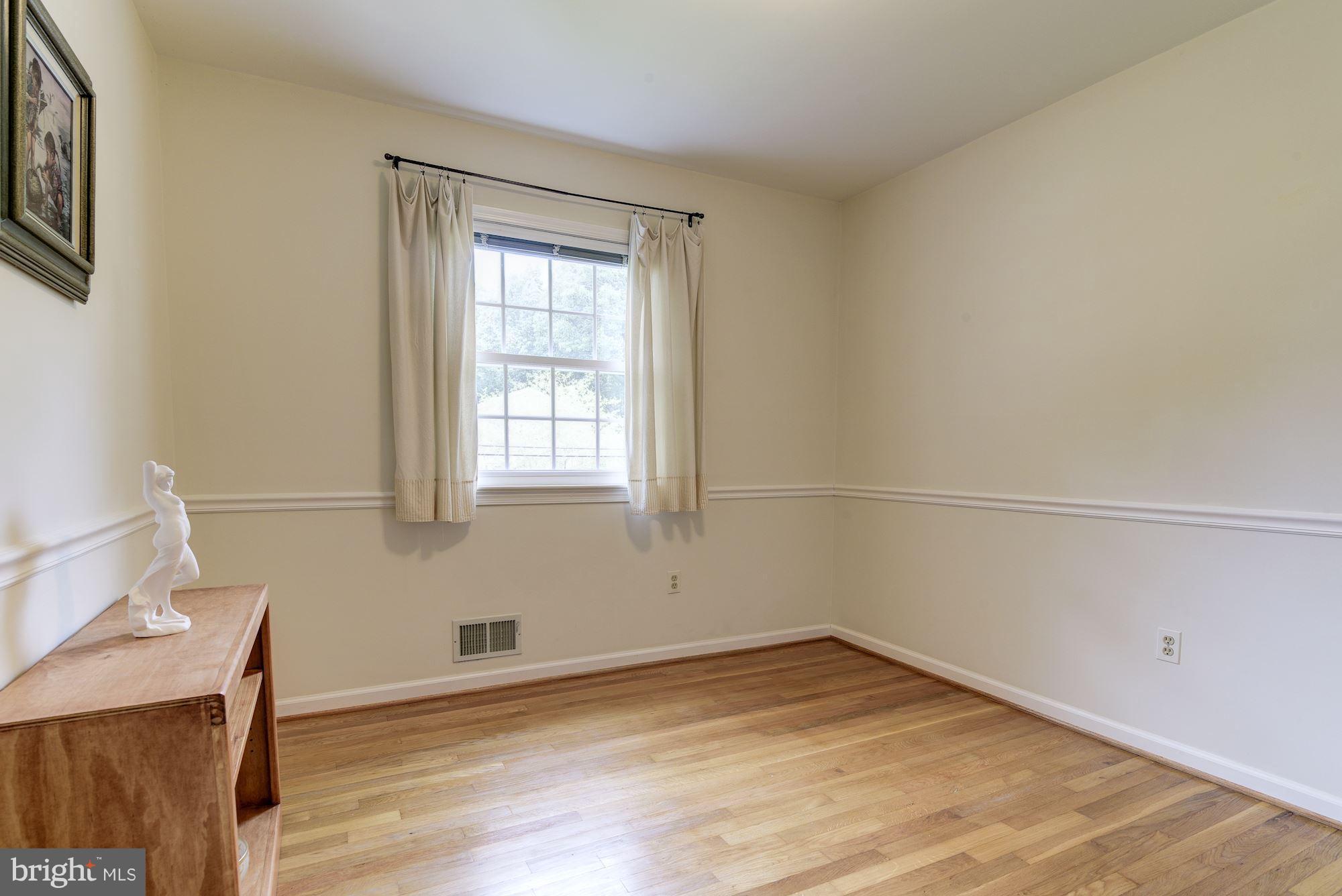 9913 Harrogate Road Bethesda, MD 20817 - Photo 15 of 27 Bedroom