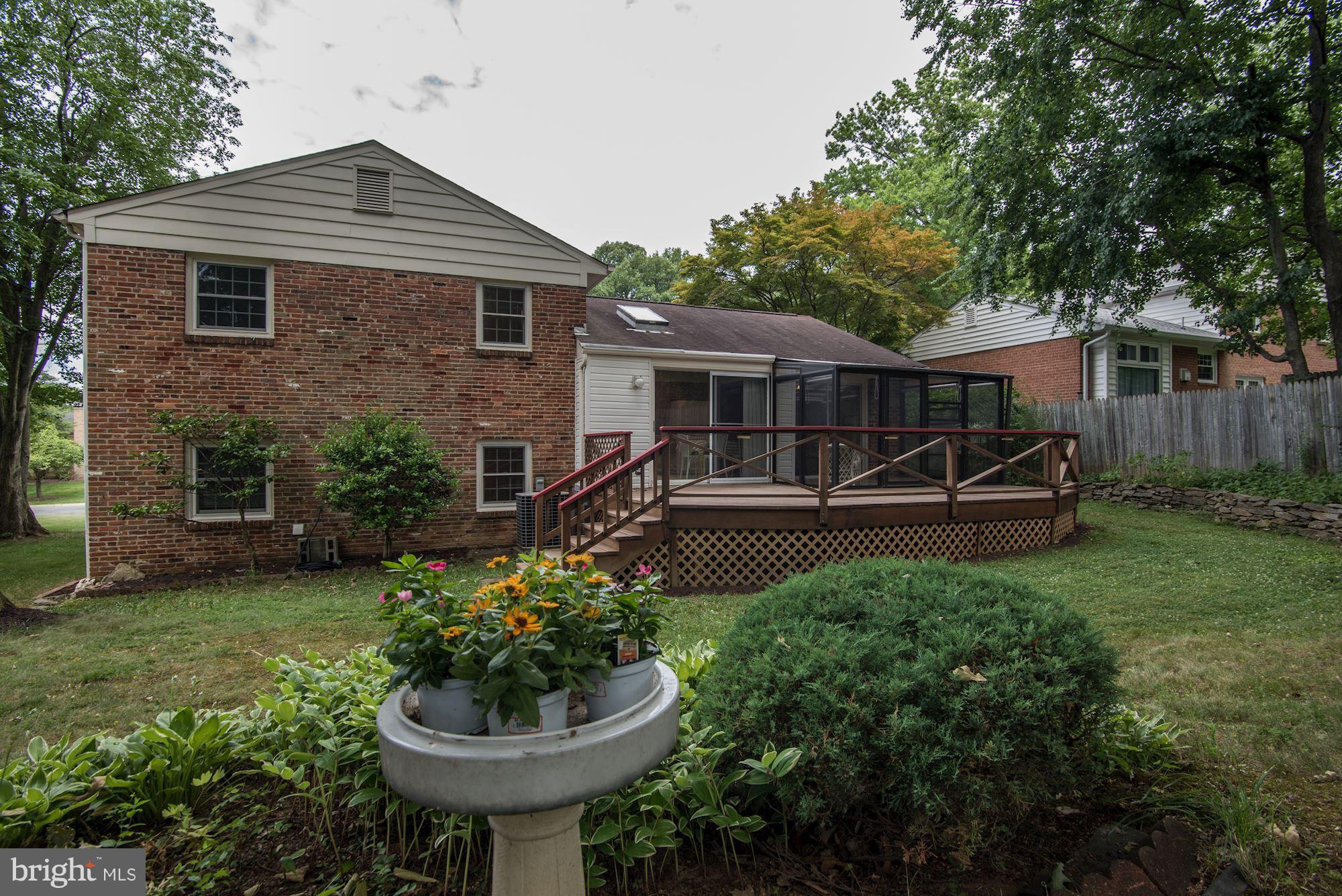 9913 Harrogate Road Bethesda, MD 20817 - Photo 22 of 27 Exterior (Rear)
