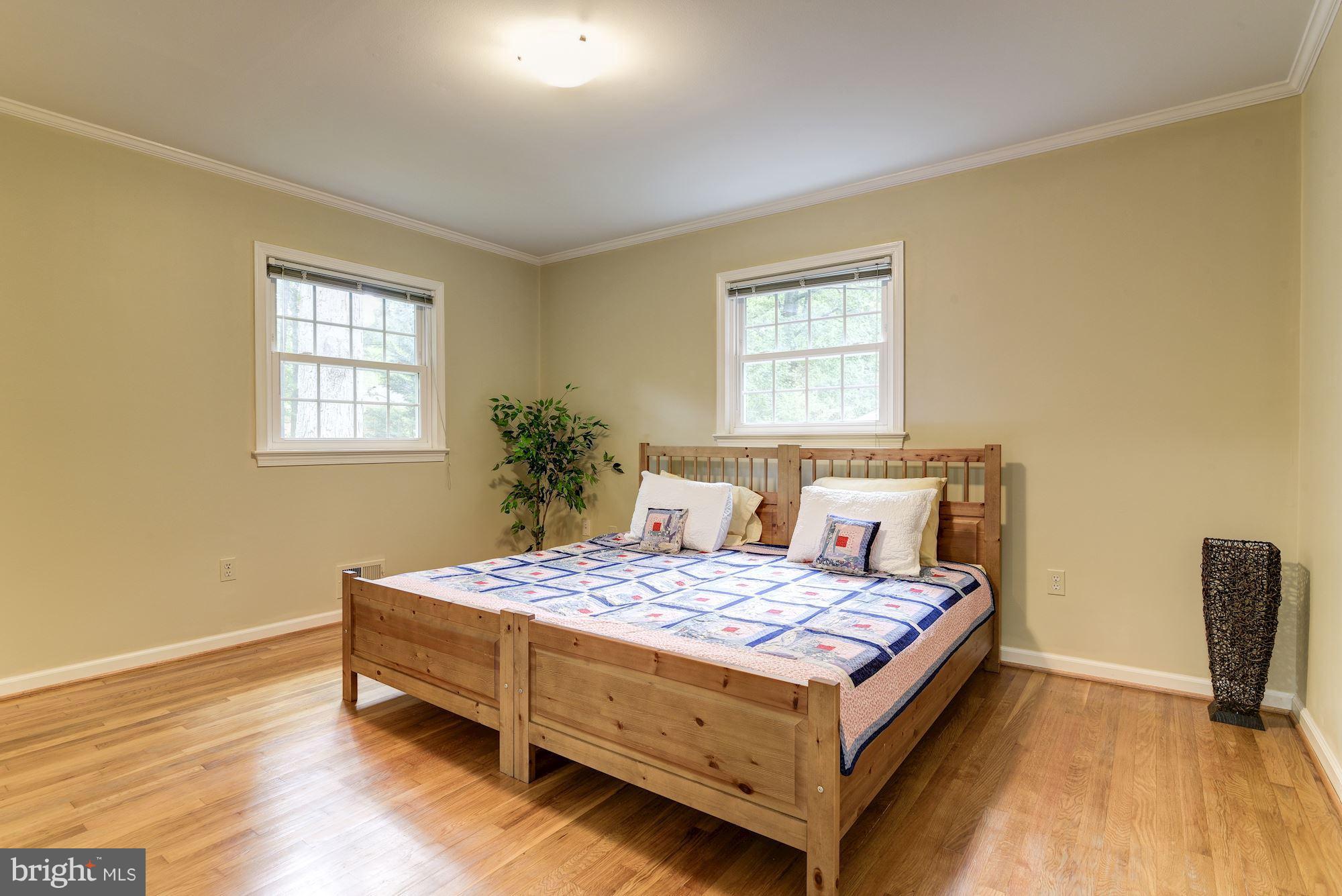 9913 Harrogate Road Bethesda, MD 20817 - Photo 10 of 27 Bedroom (Master)