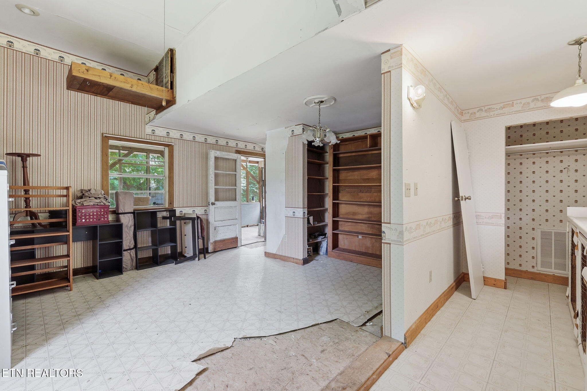 124 Salem Road Oak Ridge, TN 37830 - Photo 40 of 44 Detached Workshop