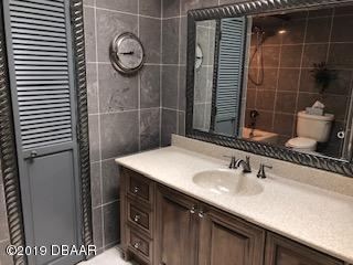 181 Deer Lake Circle Ormond Beach, FL 32174 - Photo 13 of 20 MASTER BATH
