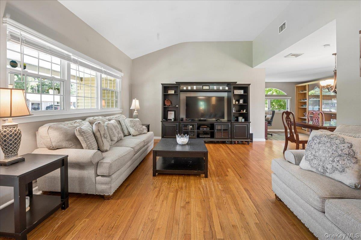 5 Marcus Road West Nyack, NY 10994 - Photo 3 of 21