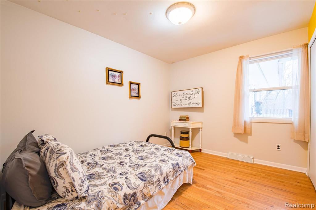 5665 Fisher Road Howell, MI 48855 - Photo 15 of 23