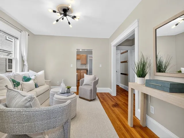 $2,500 | 187 Florence Street, Unit 2L, Boston, MA 02131