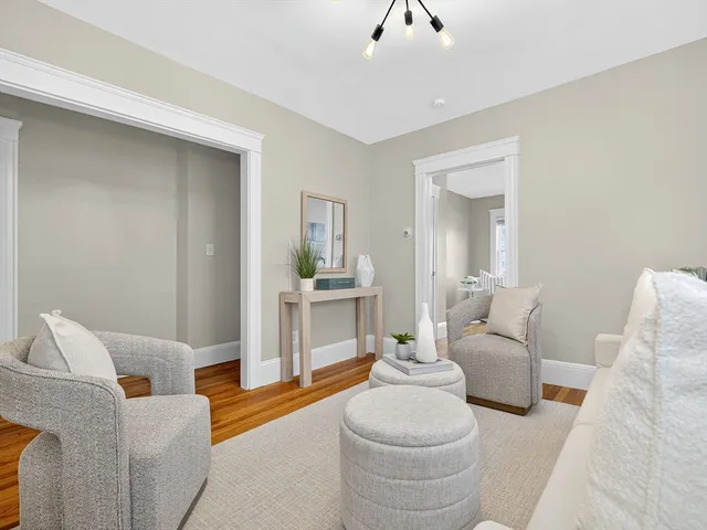 $2,500 | 187 Florence Street, Unit 2L, Boston, MA 02131