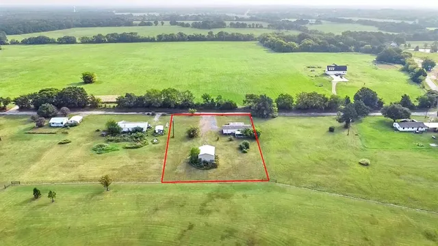 a view of a lake with houses