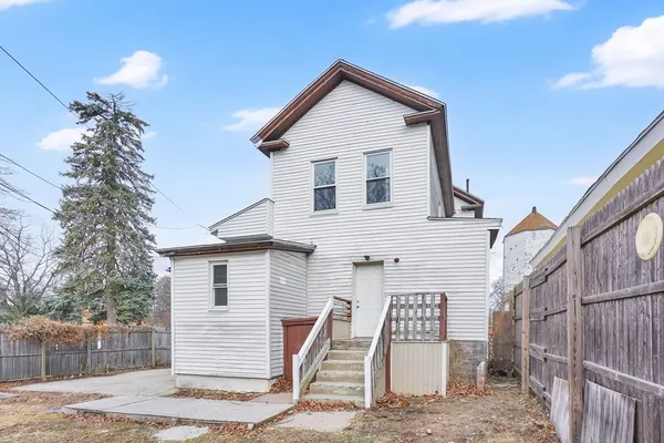 $339,999 | 139 Bay Street, Springfield, MA 01109