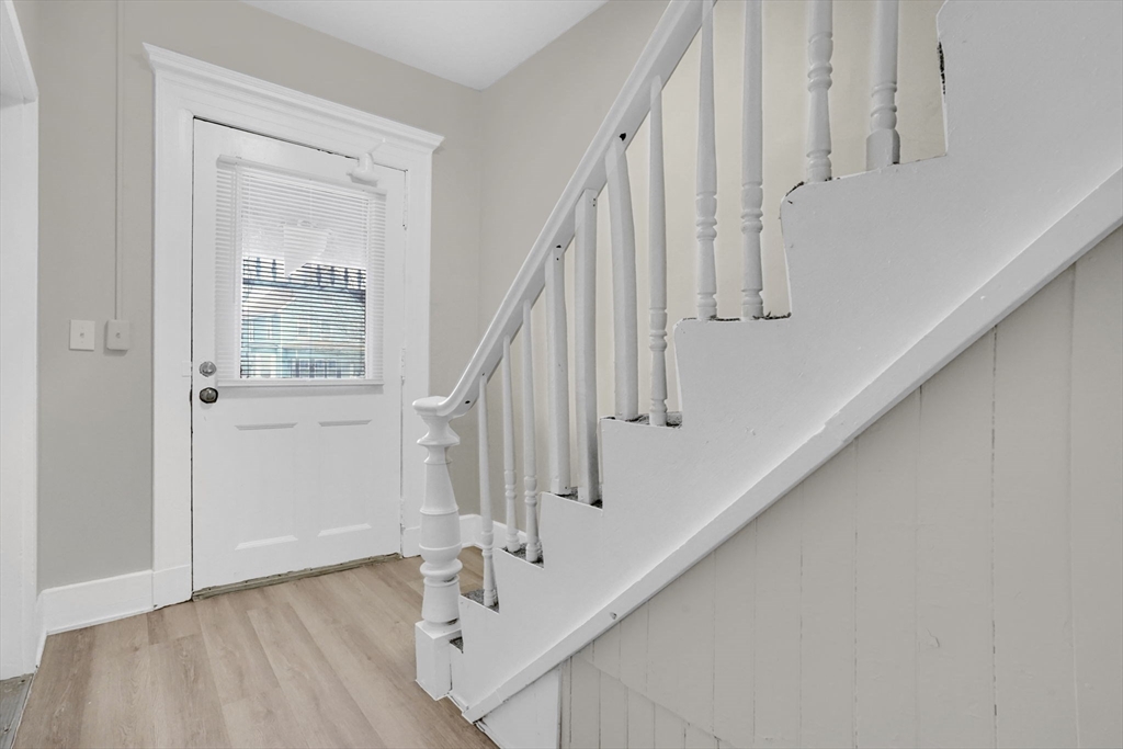 139 Bay Street Springfield, MA 01109 - Photo 4 of 38