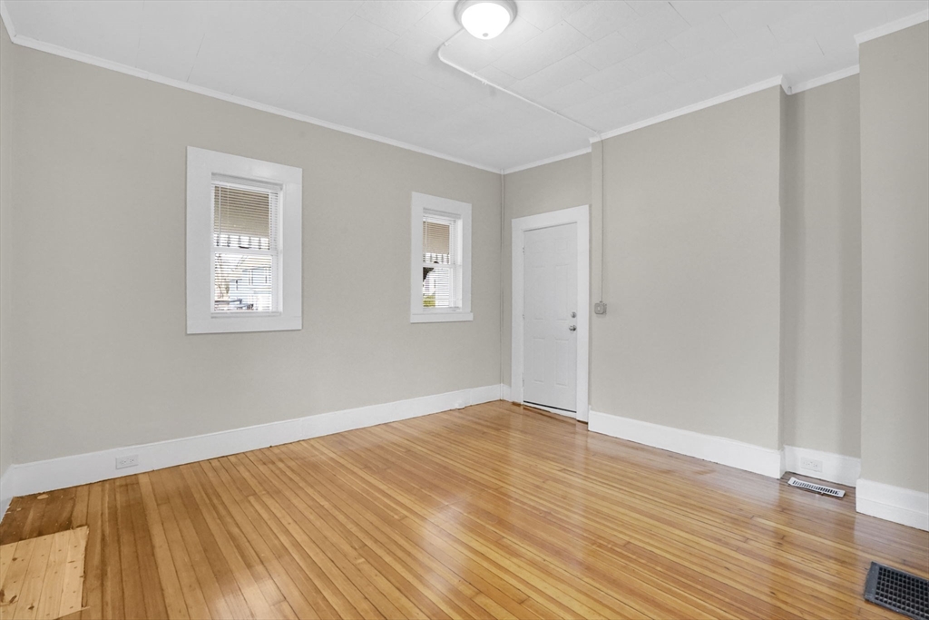 139 Bay Street Springfield, MA 01109 - Photo 6 of 38