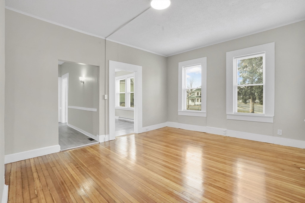 139 Bay Street Springfield, MA 01109 - Photo 7 of 38