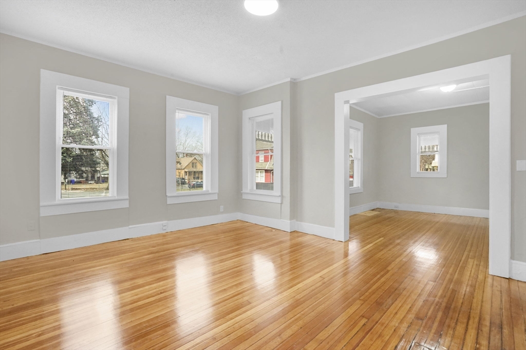 139 Bay Street Springfield, MA 01109 - Photo 10 of 38