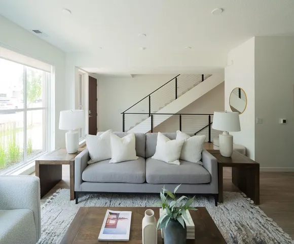 $6,995 | 12 West Drive, Excelsior, MN 55331