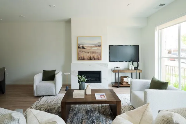 $7,500 | 12 West Drive, Excelsior, MN 55331