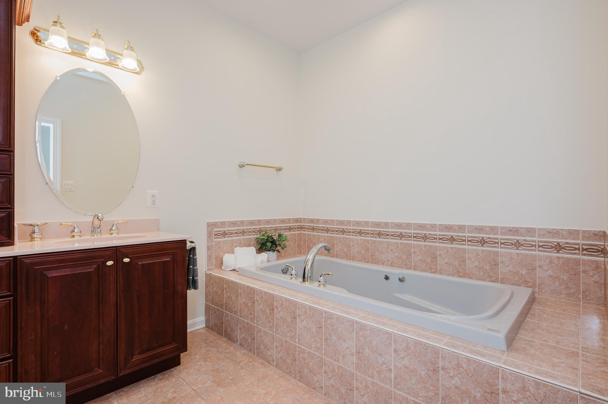 410 Pylesville Road Pylesville, MD 21132 - Photo 35 of 83 Jacuzzi Tub