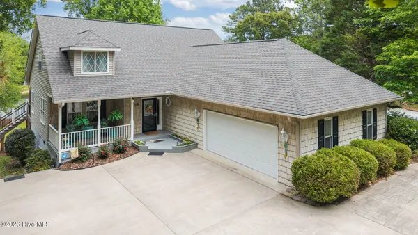 $568,000 | 110 Sandspur Lane, Seven Lakes, NC 27376