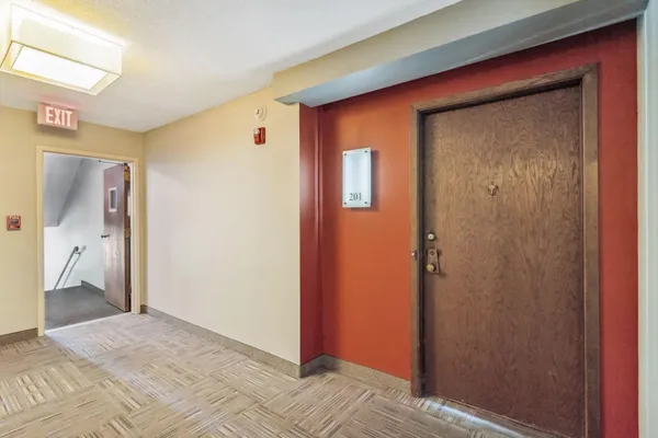 $129,000 | 4100 Parklawn Avenue, Unit 201, Edina, MN 55435