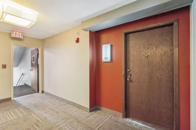 $132,000 | 4100 Parklawn Avenue, Unit 201, Edina, MN 55435