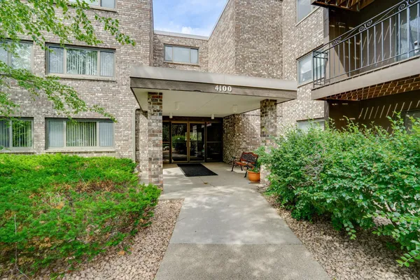 $129,000 | 4100 Parklawn Avenue, Unit 201, Edina, MN 55435