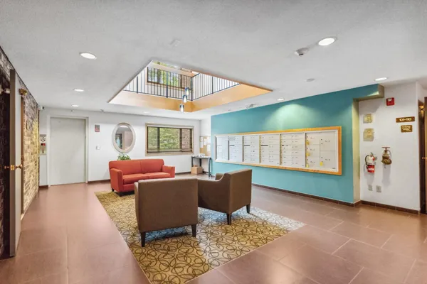 $129,000 | 4100 Parklawn Avenue, Unit 201, Edina, MN 55435