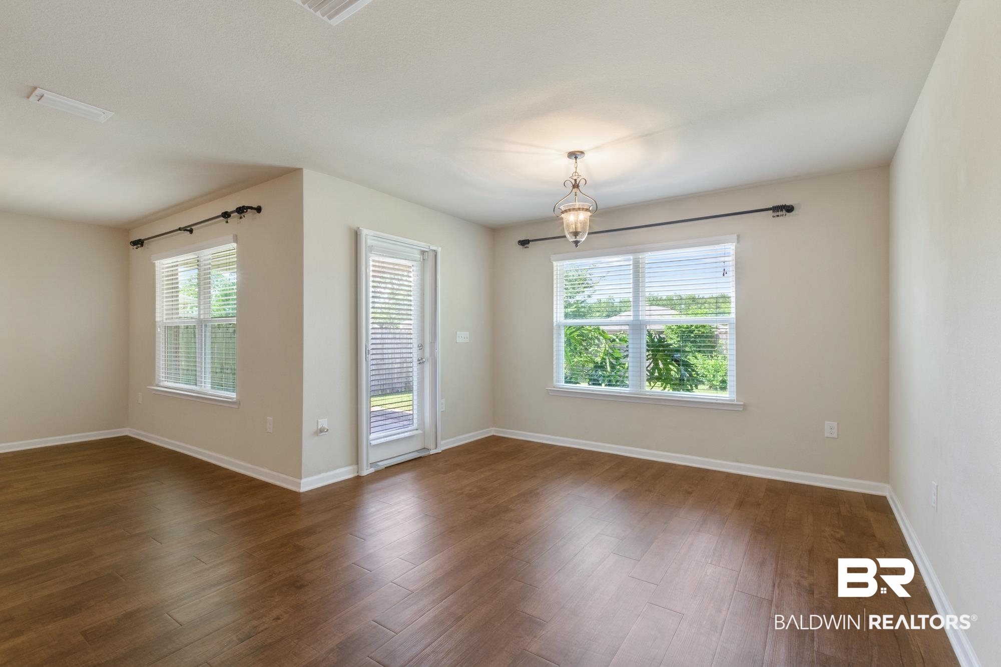 1687 Abbey Loop Foley, AL 36535 - Photo 7 of 34 Dining Room